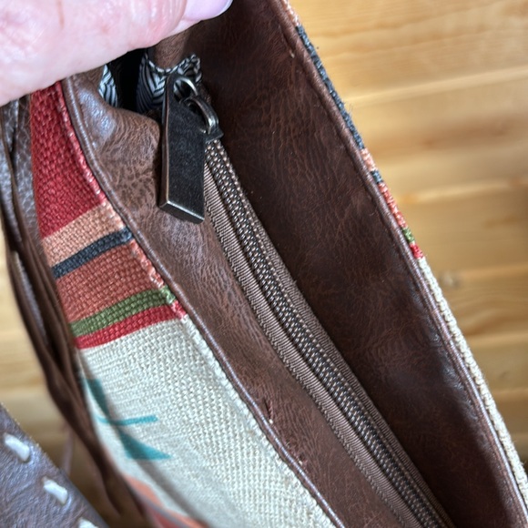 Pattern fringe HOBO bag multi colors, Size 16"x13"x5.5" - Picture 5 of 9